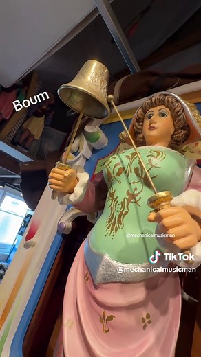 The Timeless Charm of the 1930s with Boum