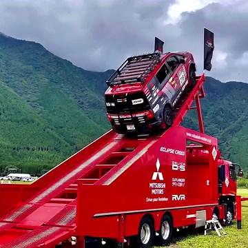 【「JAFモータースポーツジャパン2024」に出展】 三菱自動車は、2/24～25にお台場で開催される「JAFモータースポーツジャパン2024」に出展します。 新旧ラリーカーの展示やデモラン、新型『トライトン』の展示、4WD登坂キット体験イベントなど、様々なコンテンツをお届け予定です。 ぜひお越しください！ ▼イベント特設ページ https://www.mitsubishi-motors.com/jp/innovation/ralliart/event/msj2024/index.html?intcid3=FBjp_20240219_2 | Mitsubishi Motors/三菱自動車