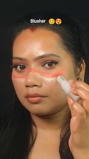 How to apply a blusher in a different way #blusher #hightlight #youtubeshorts #viral #hack #makeup