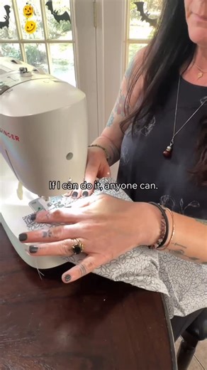 Lauren Prouse on Instagram: "I wanted a breathable, reusable way to store sourdough, so I made a beeswax bread bag. And yes, you only need straight-line sewing skills for this. How to make one:�• Cut your cloth (regular size: 14” x 19” before sewing).�• Sew the seams inside out.�• Miter the corners.�• Place the bag on a cookie sheet and layer beeswax pellets on top.�• Heat in the oven at 170° for 10 minutes to melt the wax.�• Using a bench scraper, spread the wax quickly (it hardens fast).�• Giv