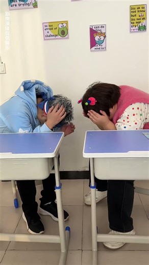 Who is it that hit the doll on the teacher's body at last? #ACGN#cosplay