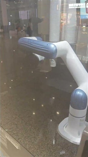 Un robot serveur de jus en Chine! #chine #china #robot #juice