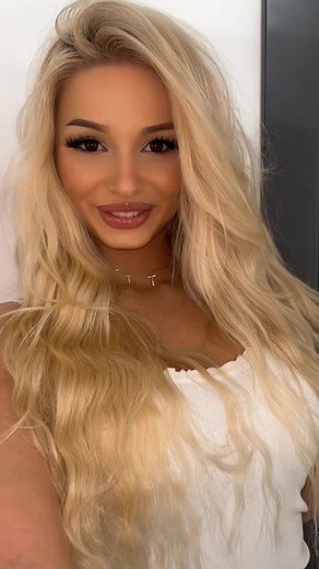 Captivating Hair Inspiration for Long, Wavy Hairstyles