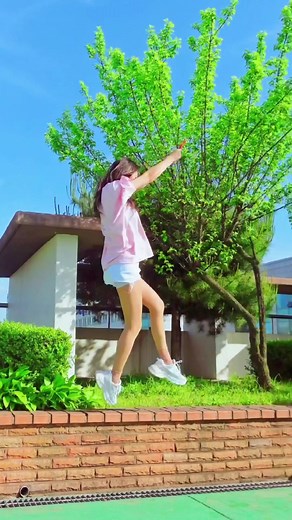 옥상에서 해보는 두번째 요정놀이🧚‍♀️💟 셀카봉 너무 어려워요!! 결국엔 손으로🤤#fairy #요정놀이 #fyp #soonent