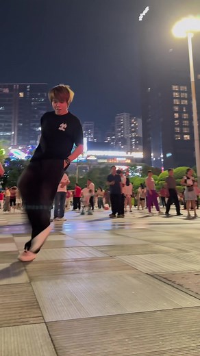 Master the Melbourne Shuffle Dance Style