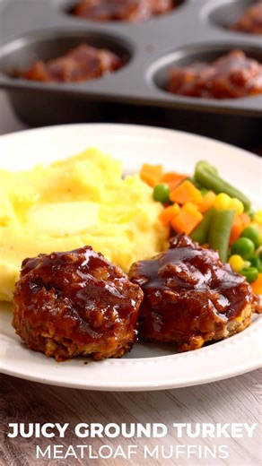 2.3K views · 17 reactions | Cozy dinner? These ground turkey mini meatloaves are juicy, kid approved and cook faster than a full loaf. Mix, scoop, sauce and done! Pair with mashed potatoes and steamed veggies, and dinner is done. ❤️ Recipe: https://onmykidsplate.com/turkey-meatloaf-muffins/ #groundturkey #familyfriendly #mealprep #easyrecipes #weeknightdinner #homecooking | On My Kids Plate | Facebook