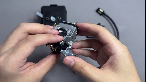 Amazon.com: Carbhub WYK-74 Carburetor Fit for Husqvarna 145BT Walbro WYK-74 WYK-74-1 Kawasaki TE45DX Blower with Air Filter Box Spark Plug : Patio, Lawn & Garden