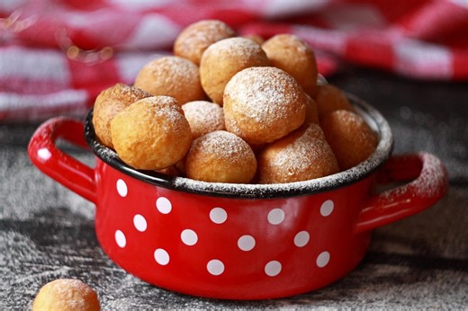 Fritule brzo gotove, a vrlo mirisne i mekane: ovo je možda najbolji recept za njih, možete li pogoditi u čemu je tajna?