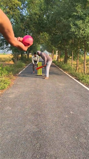 Arjun kumar on Instagram: "leg spinner bowling #crickets🏏🏏 #shorts fast bowling leg cutter bowling #trending youtube #shorts #crickets🏏🏏 #cricketlovers♥️🏏😎🤘 #reels"