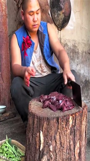 A Korean chef making delicious​ cow liver with super chili #cooking#amsr#mukbang#foodshort #part7