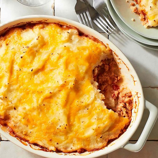 Pastelón de Yuca (Cheesy Yuca Casserole)