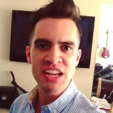 Brendon Urie: My milk fic brings all the girls to the 'net.