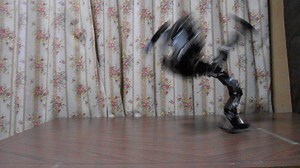 ロボットがサマーソルトキック風にバク転【KHR-3HV】