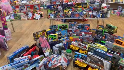 🎄🎄STIRLING OBSERVER GIVE A GIFT APPEAL 2023🎄🎄 Here's a snippet of some of the gifts generously donated by Observer readers to our festive drive this year. The appeal has been running for weeks now and the presents have been flooding in and have today been distributed to the various groups and charities that the appeal supports and will be gifted to children who otherwise might not have had anything to open on Christmas morning. A massive thank you to all of our generous readers for their kin