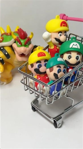 Run Mommy And Baby Super Mario And Luigi Monster Aaaahhh! 😱😱😱 #satisfying #shorts #trending