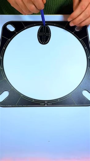 Elegant Spiral Form Intertwined in Perfect Harmony #amazing #satisfying #spirographshr #usa #asmr #art #viral #pattern #spirograph #foryou | Trenton Lamb