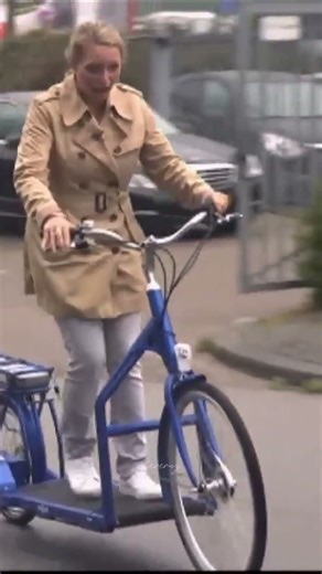 World’s First Electric Walking Bike from Netherlands | Future of Cycling Explained