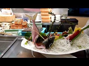 Fish eaten alive: the best freshest sashimi ever - Tokyo live fish eating