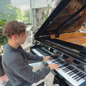 One of my favorites to play! 🤩 “Illuminated” is now available for streaming, and the sheet music can be found in the link in the comments. 🎹 | Peter Bence