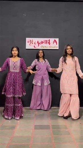 High heel te Nache| yo yo honey singh| bollywood song| easy dance steps #ytshorts #dance #viralvideo