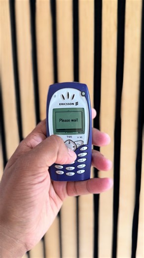 📱 The Ericsson T65 a true piece of early-2000s mobile phone history! 🔥 Released in 2001, this underrated classic had that unmistakable Ericsson design and was packed with features for its time. Who remembers using one of these? 👀📞 #EricssonT65 #Ericsson #SonyEricsson #RetroTech #VintageTech