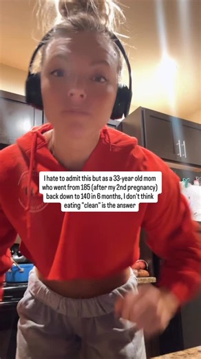 Corie Roache| Health & Headspace Coach For Moms over 30 on Instagram: "This is what happened. I stopped feeling puffy, inflamed, and uncomfortable in my body. I had energy again — real energy, not just surviving on caffeine. I wasn’t thinking about food all day anymore. My joints stopped hurting. I stopped needing naps just to make it through the afternoon. I started enjoying meals with my kids instead of stressing about them. I felt strong. Nourished. Grounded. I felt like me again — not just “