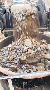 Sand and gravel aggregate production line, producing multiple types of materials simultaneously.#conecrusherplant #mobilechassis #sandmakingmachine | Crusher Factory