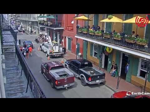 【LIVE CAM】New Orleans! | World Famous Cat's Meow Karaoke Bar | St. Peter Street ​| Relaxing Music