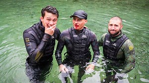 I go treasure hunting in a popular Florida lagoon and swim with the turtles! Where should I go next? | Jiggin' With Jordan