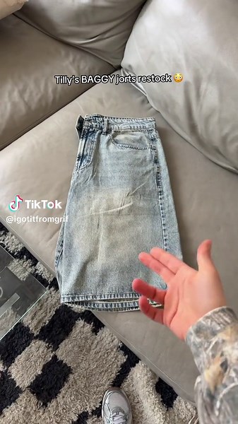 Tilly’s baggy jorts restock | baggy jorts
