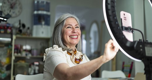 7 Best Mature Beauty YouTube Channels To Follow