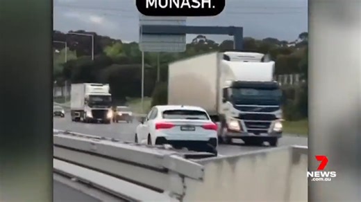 A driver's been filmed doing 100 kilometres an hour going the wrong way down the Monash. The video capturing the freeway madness was posted to Instagram as drivers heading in the right direction were forced to take evasive action to avoid hitting the car. 7NEWS at 6pm | More local news: www.7news.com.au/news/vic #7NEWS | 7NEWS Melbourne