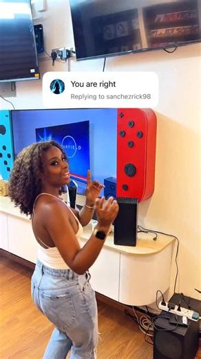 My Gadget Plug 254 on Instagram: "*Key Differences Between Xbox Series X and PlayStation 5* 1. Xbox is more powerful and fast when it comes to raw performance. Reasons are, The Series X uses a custom AMD Zen 8-core CPU that clocks up to 3.8 GHz while PS 5’s chip is the AMD Zen 2 which runs only 3.5 GHz. Also,Xbox’s GPU runs 12 teraflops vs PS5’s 10.3 teraflops which actively reflects on the refresh rate 2. Xbox boasts a wide backward compatibility & ecosystem strength compared to the PS5. Xbox S