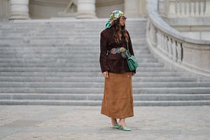 11 midi skirt and shoe combos from sandals to ballet flats for endless summer outfit inspo