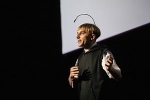 Cyborg Neil Harbisson, así es el primero en ser reconocido legalmente