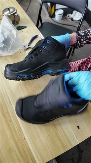 #SafetyShoes manufacturers are looking for agents &distributors#SAFETOE #workboot #PPE #Shorts #OEM