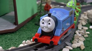 Pizza Prank with Thomas and Friends and the Funny Funlings as Tom Moss pranks and Super Funling help