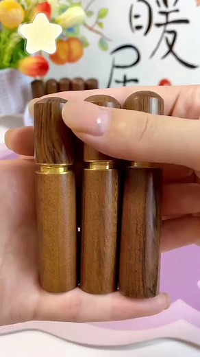 Tired of straining your eyes and wasting time threading a needle? 🧵✨Introducing the Auto Needle Threader! Effortless sewing starts now.🪡 Get yours today and say goodbye to frustration! | Elitebaz