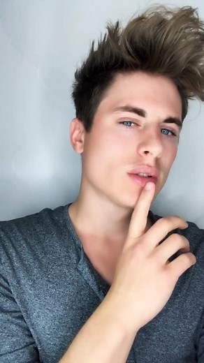 Exploring Handedness: Left-Handed vs Right-Handed