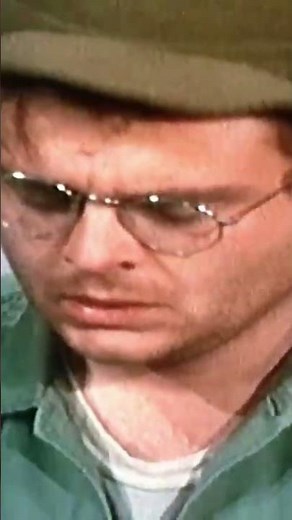 Mash - Radar announces the death of Colonel Blake (1975)