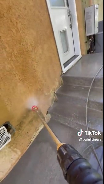 Deep Cleaning Surfaces Before Painting: Improve Results