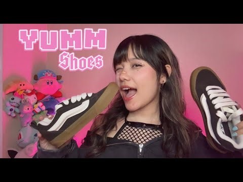 asmr shoe triggers 👠 (tapping, scratching, brushing on my shoes)