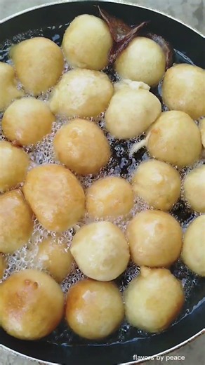 How I Made Soft & Fluffy Nigerian Puff Puff | Easy Puff Puff Recipe 😋