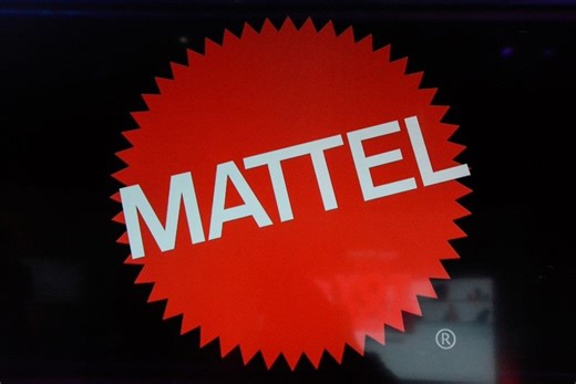 Mattel déçoit largement les marchés au quatrième trimestre, le titre décroche
