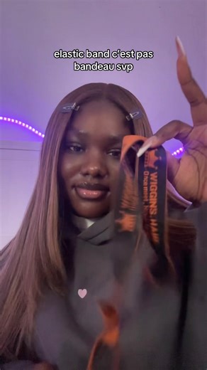 Critique de mode : Ne portez pas d'élastiques comme bandeaux !