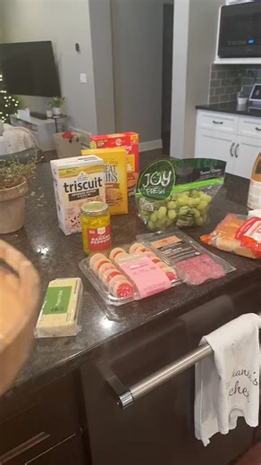 Girls night 燎#560 | Steph Pappas | Facebook