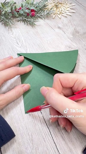 Easy Christmas Tree Card Craft for Kids