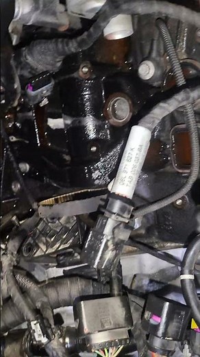 2017 VOLKSWAGEN GOLF leaking thermostat housing removed