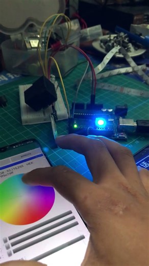 Arduino with Blink RGB on Bluetooth HC-05 #project #diy #breadboard #arduinouno #automobile #shorts