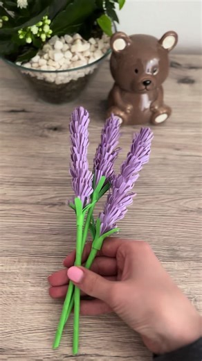 🌸 Paper flowers that never fade 💜 I made these delicate lavender flowers out of paper – perfect as home decor or a cute handmade gift. 🫶 All it takes is a few simple steps and a bit of creativity ✂️✨ If you like them, don’t forget to leave a ❤️ and follow for more DIY ideas! #diy #flowers #craft #spring #foryoupage